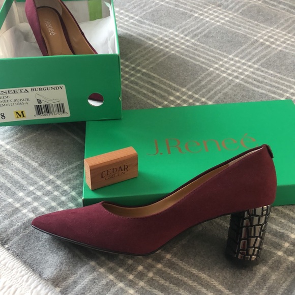 J. Renne’ Suede burgundy shoes with unique silver design - Picture 4 of 7